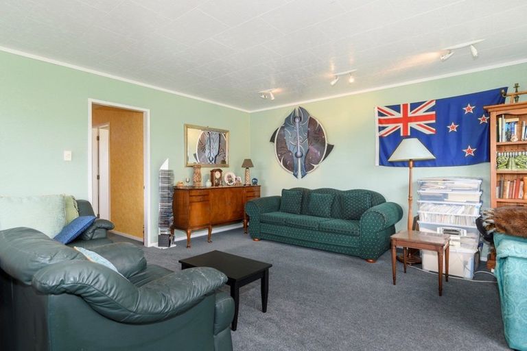 Photo of property in 64 Welcome Bay Road, Welcome Bay, Tauranga, 3112