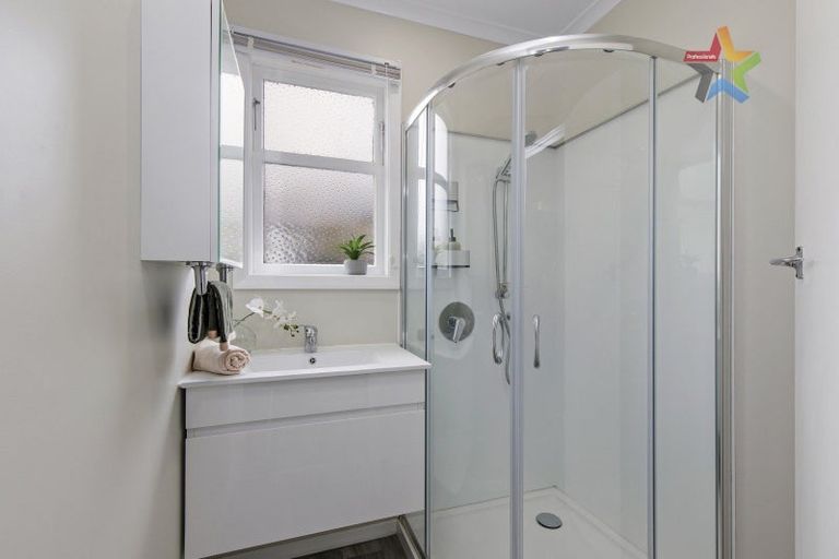 Photo of property in 26 Lowry Crescent, Stokes Valley, Lower Hutt, 5019