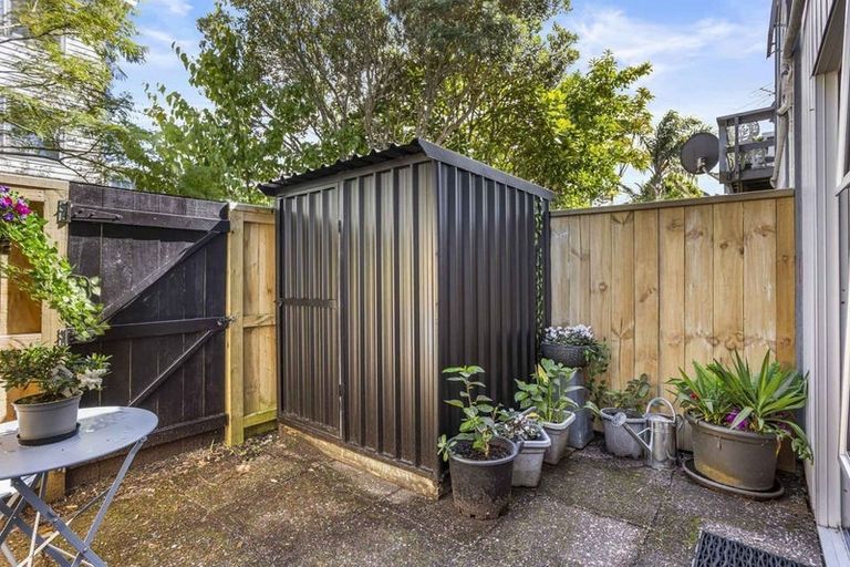 Photo of property in 5/25 Inverness Road, Browns Bay, Auckland, 0630