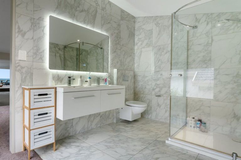 Photo of property in 1/30 Marine Parade, Mount Maunganui, 3116