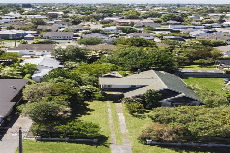 Photo of property in 76 Bryndwr Road, Bryndwr, Christchurch, 8052