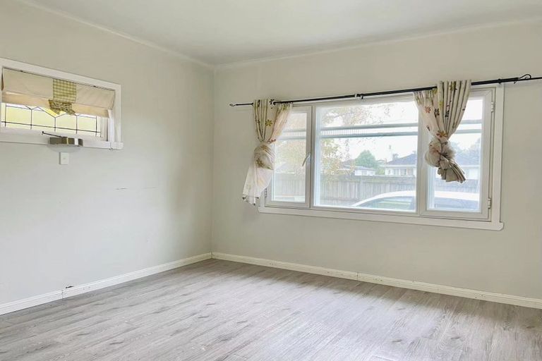 Photo of property in 48 Clevedon Road, Papakura, 2110