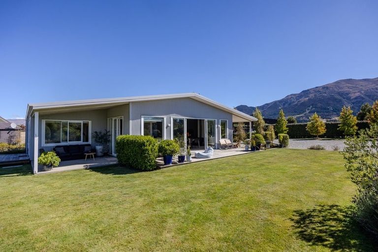 Photo of property in 21 Sam John Place, Lake Hawea, 9382