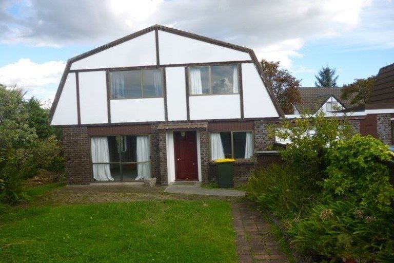 Photo of property in 2/33 Curacao Place, Half Moon Bay, Auckland, 2012