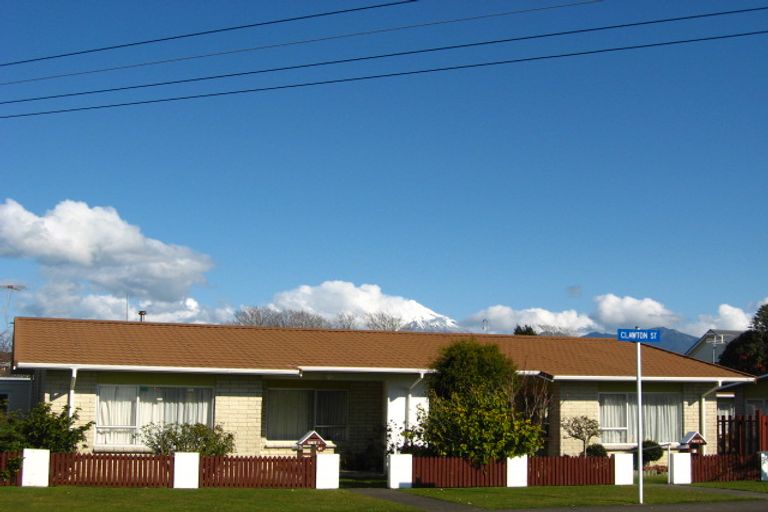 Photo of property in 3/81 Clawton Street, Westown, New Plymouth, 4310