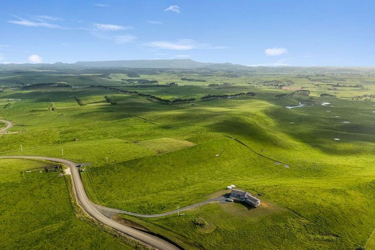 Photo of property in 177 Rehutai Road, Baylys Beach, 0377