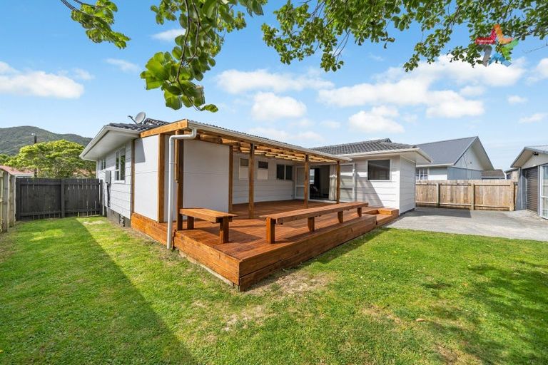 Photo of property in 335 Wellington Road, Wainuiomata, Lower Hutt, 5014