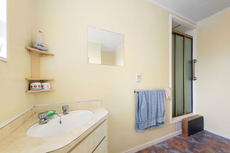 Photo of property in 2/42 Ebdentown Street, Ebdentown, Upper Hutt, 5018