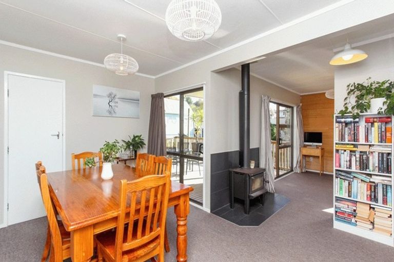 Photo of property in 9 Elgin Grove, Merrilands, New Plymouth, 4312