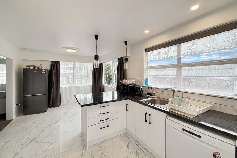 Photo of property in 202 Wellington Road, Wainuiomata, Lower Hutt, 5014