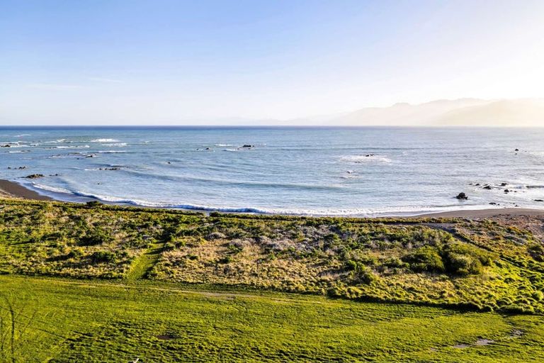 Photo of property in 67 South Bay Parade, South Bay, Kaikoura, 7300