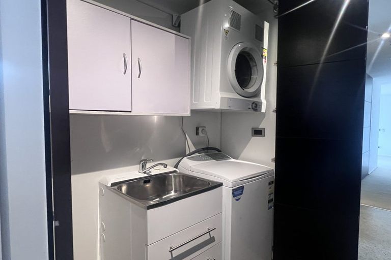 Photo of property in 27b Mana Street, Vogeltown, Wellington, 6021