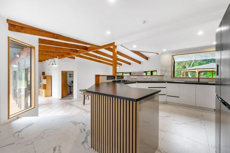 Photo of property in 78 Opanuku Road, Henderson Valley, Auckland, 0612