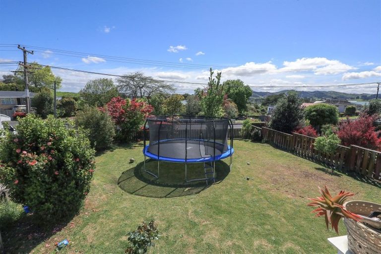 Photo of property in 8 Mcvie Road, Huntly, 3700