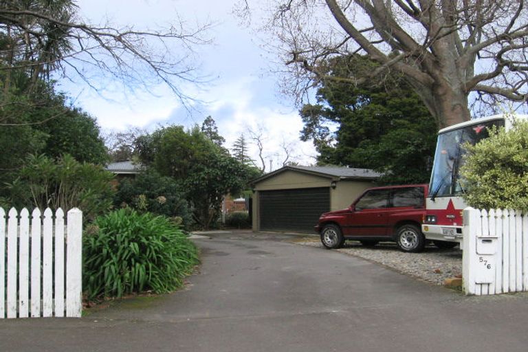 Photo of property in 576 Featherston Street, Roslyn, Palmerston North, 4414