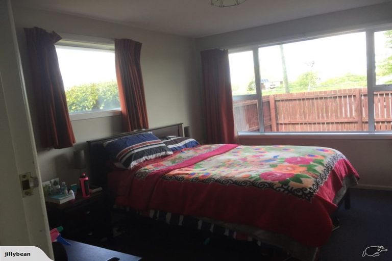 Photo of property in 33 Colwyn Street, Bryndwr, Christchurch, 8053