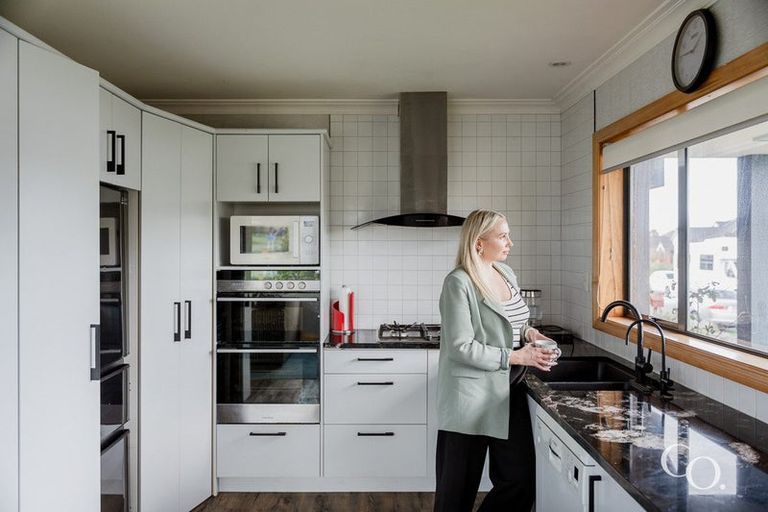 Photo of property in 1 Bodiam Place, Bethlehem, Tauranga, 3110