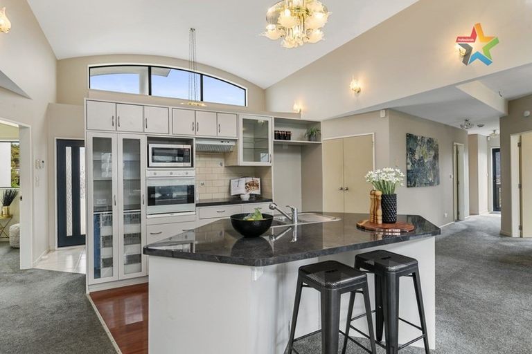 Photo of property in 31 Summit Road, Fairfield, Lower Hutt, 5011