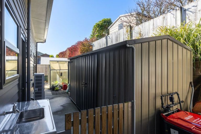 Photo of property in 21 Glentui Place, Waikawa, Picton, 7220