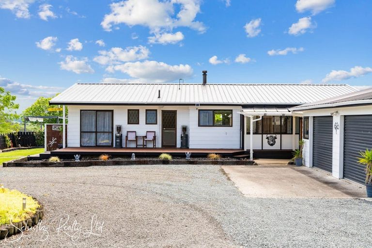 Photo of property in 4 Horniblow Road, Matakohe, 0594