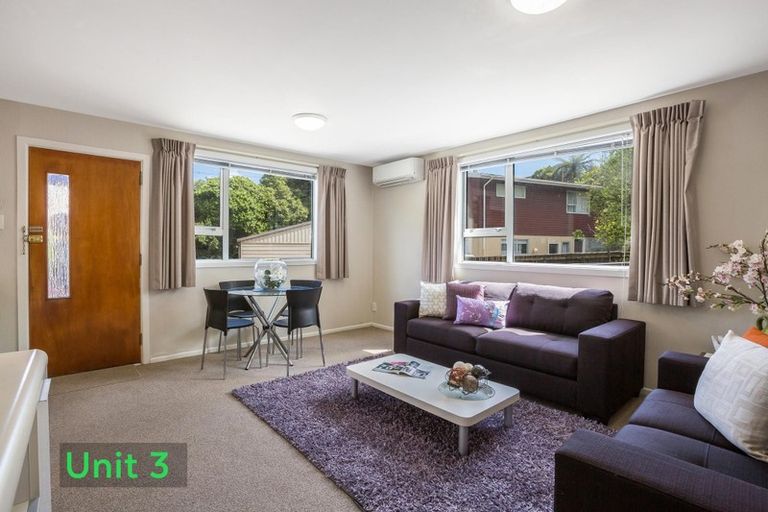 Photo of property in 3/7 Arawhata Street, Ranui, Porirua, 5024