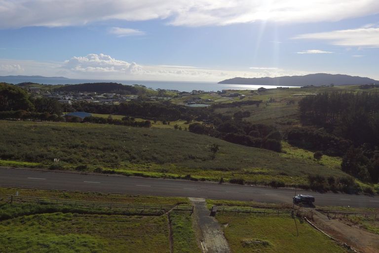 Photo of property in 12 Pekama Drive, Cable Bay, 0420