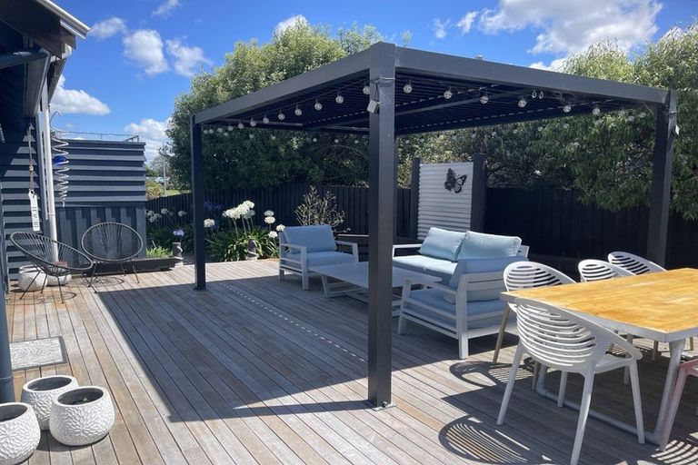 Photo of property in 16 Beach Crescent, Waikuku Beach, 7473