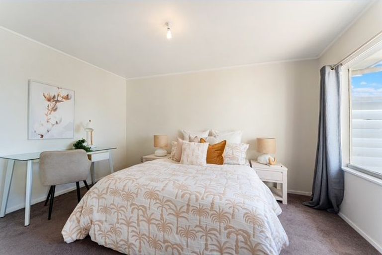 Photo of property in 34 Bay Street, Red Beach, 0932