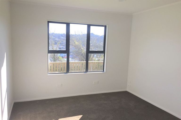 Photo of property in 6 Sheridan Terrace, Johnsonville, Wellington, 6037