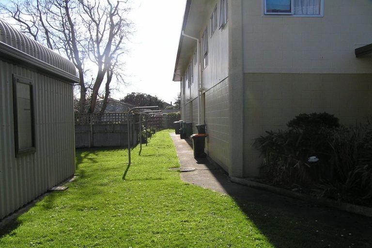 Photo of property in 6 Tiraumea Street, Palmerston North, 4410