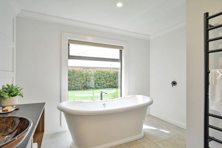 Photo of property in 127 Arataki Road, Havelock North, 4130