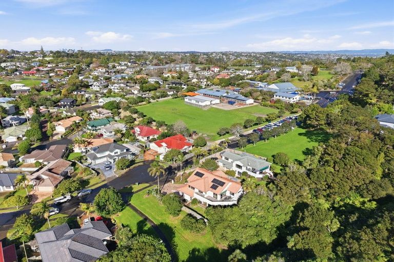 Photo of property in 27 Westminster Gardens, Unsworth Heights, Auckland, 0632