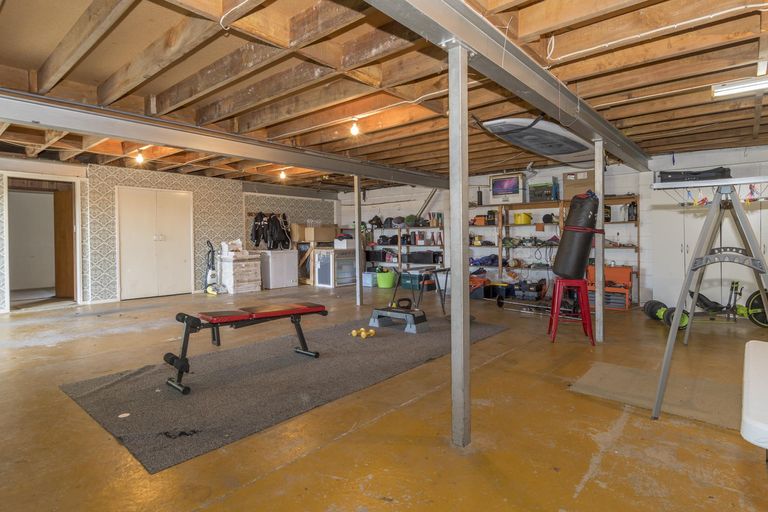 Photo of property in 23 Seaview Road, Otumoetai, Tauranga, 3110