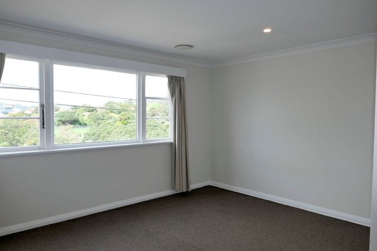 Photo of property in 9 Upper Lewisville Terrace, Thorndon, Wellington, 6011