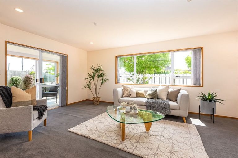 Photo of property in 33 Coniston Avenue, Ilam, Christchurch, 8041