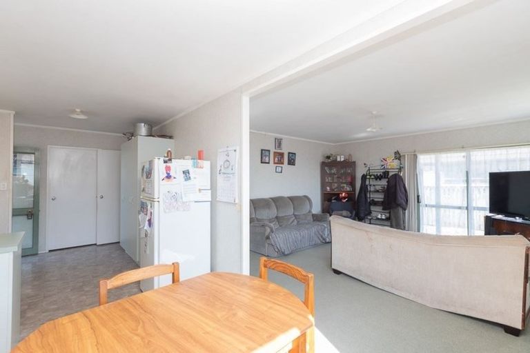 Photo of property in 27d Breckons Avenue, Nawton, Hamilton, 3200