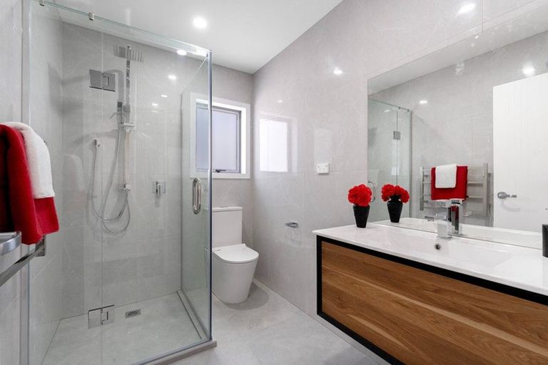 Photo of property in 5a Braeburn Place, Takanini, 2112