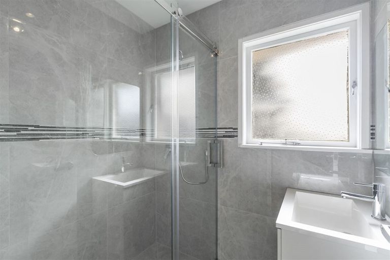 Photo of property in 2/15 Walter Macdonald Street, Howick, Auckland, 2014