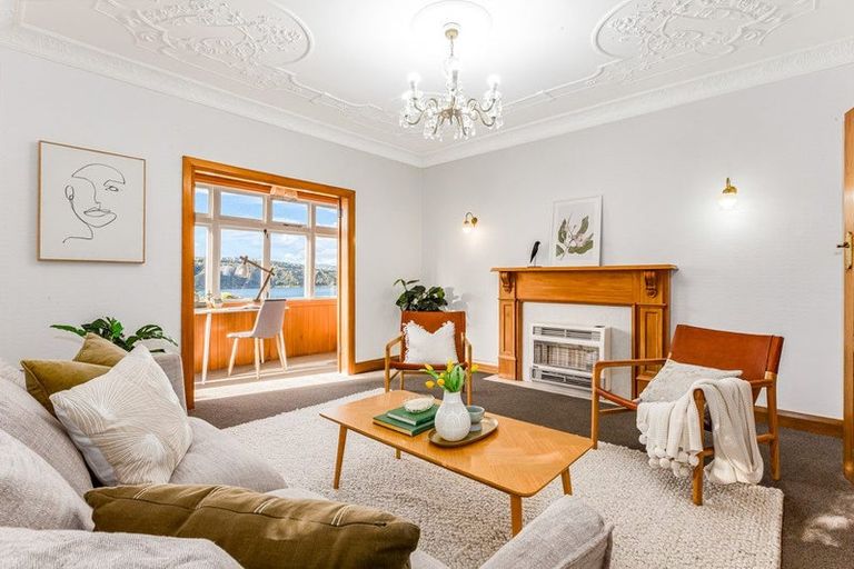 Photo of property in 196 Evans Bay Parade, Roseneath, Wellington, 6021