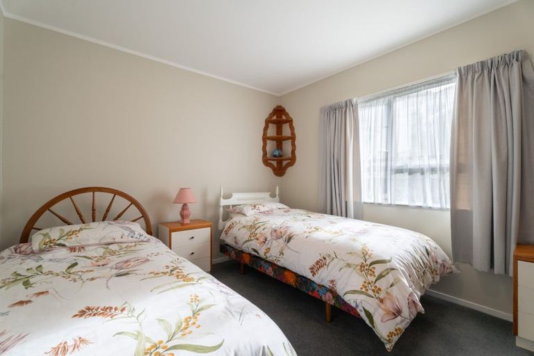 Photo of property in 3 Tralee Place, Johnsonville, Wellington, 6037