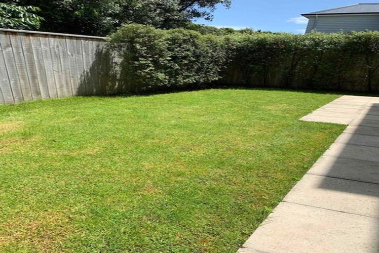 Photo of property in 12 Glide Lane, Whitby, Porirua, 5024