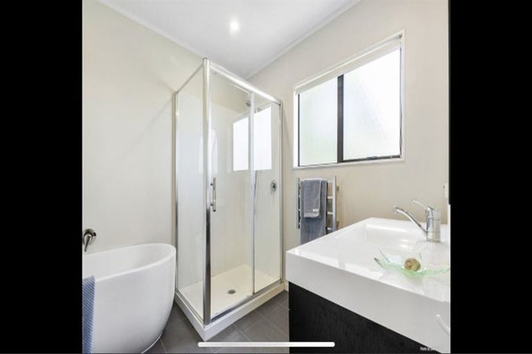 Photo of property in 8/37a Glengarry Road, Glen Eden, Auckland, 0602