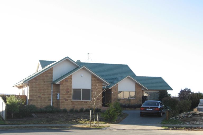 Photo of property in 16 Gavin Heights, Rototuna, Hamilton, 3210
