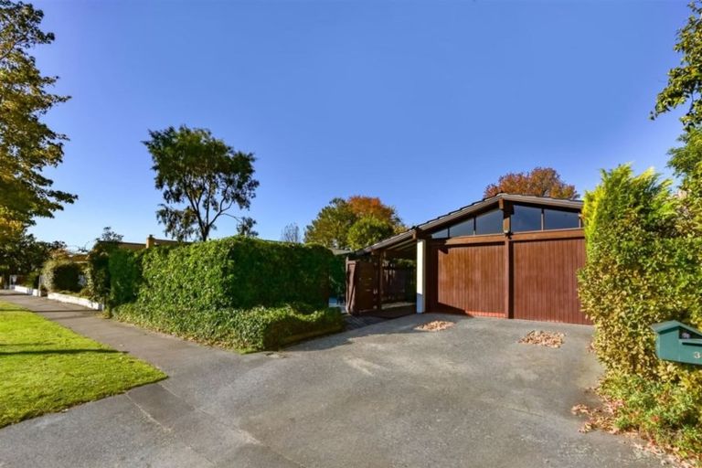 Photo of property in 33 Lynfield Avenue, Ilam, Christchurch, 8041