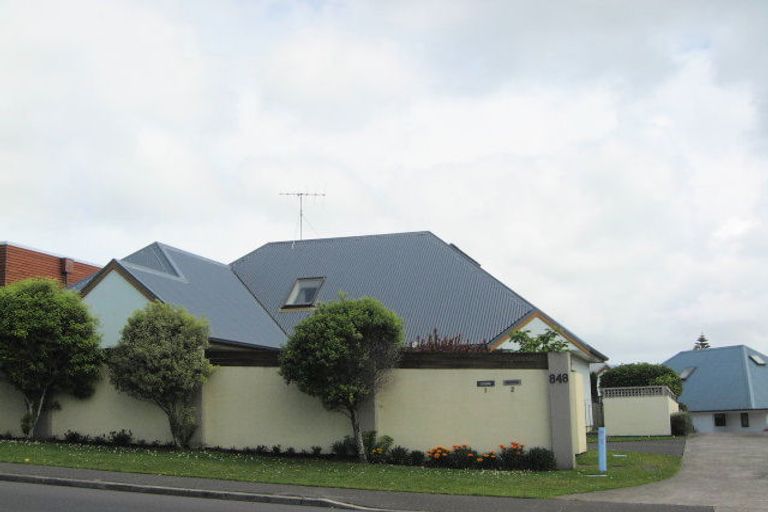 Photo of property in 2/848 Whangaparaoa Road, Manly, Whangaparaoa, 0930