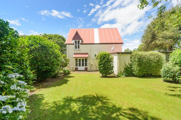 Photo of property in 12 Astrid Court, Awapuni, Palmerston North, 4412