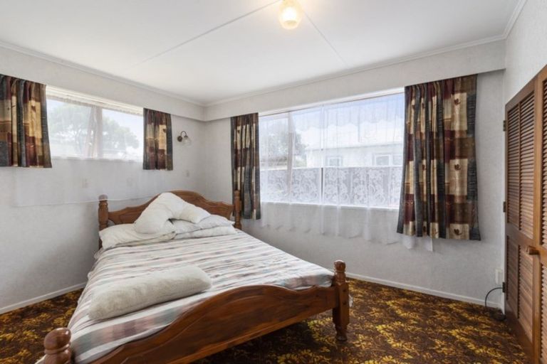 Photo of property in 2a Anzac Road, Otaki, 5512