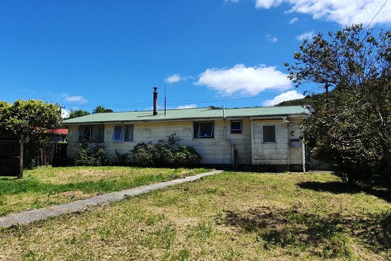 Photo of property in 25 Oxford Street, Taylorville, Greymouth, 7805