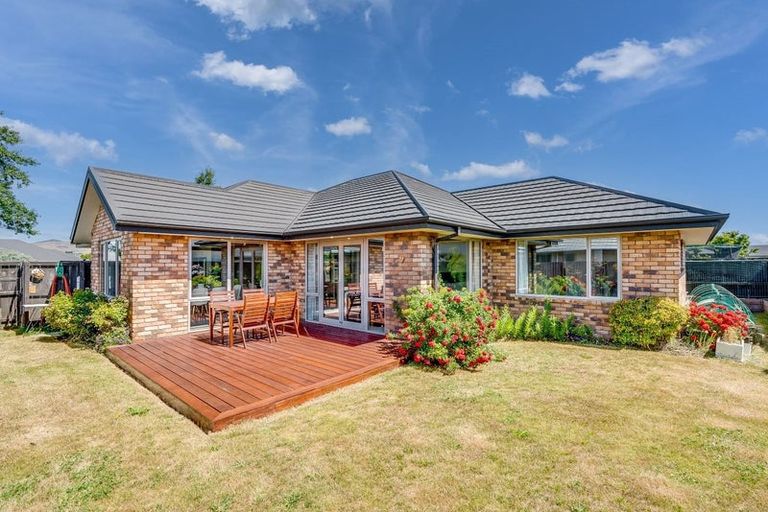 Photo of property in 53 Mcmahon Drive, Aidanfield, Christchurch, 8025