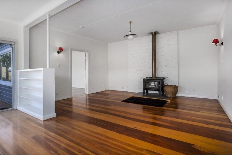 Photo of property in 53a Bayview Road, Paremata, Porirua, 5024